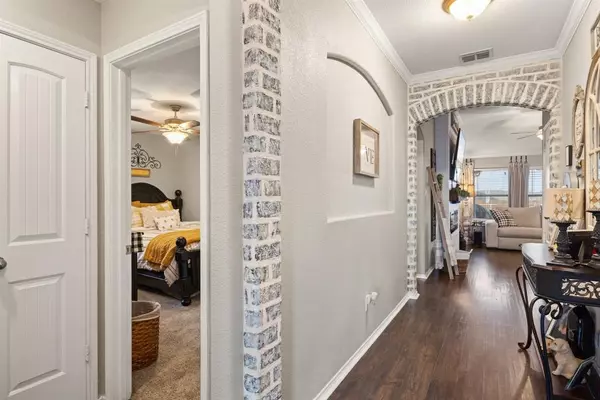 Burleson, TX 76028,335 Coral Vine Lane