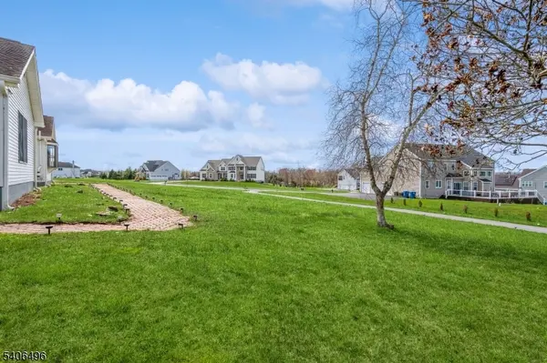 Raritan Twp., NJ 08822,30 Claridge Ln