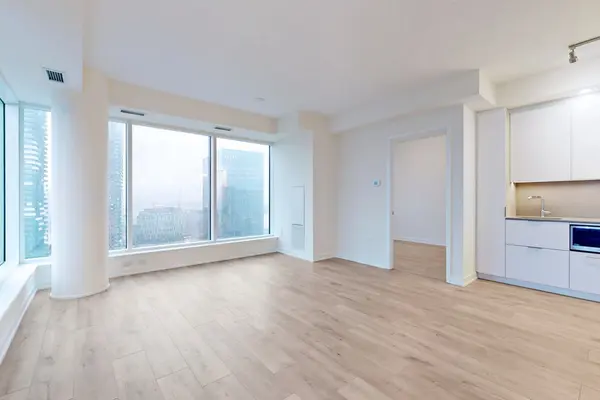 Toronto C08, ON M5E 0E3,28 Freeland ST #2407