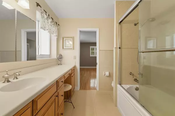 Oakland Park, FL 33308,3697 NE 19th Ave