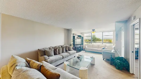 10352 E Clairmont Cir #311, Fort Lauderdale, FL 33321