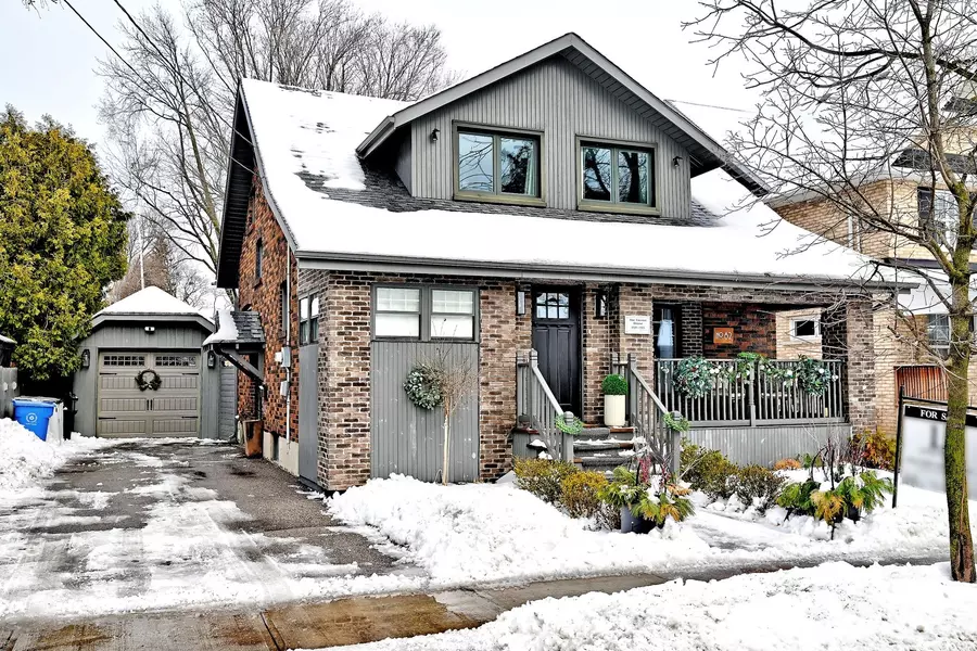 82 Centre ST, Aurora, ON L4G 1J8