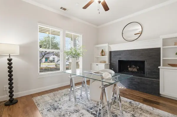 Dallas, TX 75214,6163 Vanderbilt Avenue