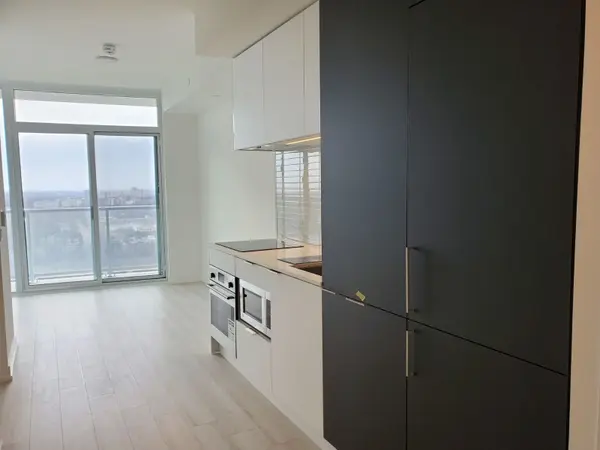 Toronto C03, ON M4R 0A4,33 Helendale AVE #2411