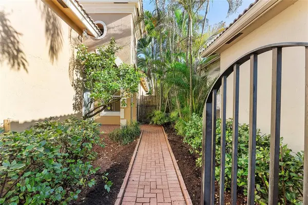 Coral Springs, FL 33076,12117 NW 59th St