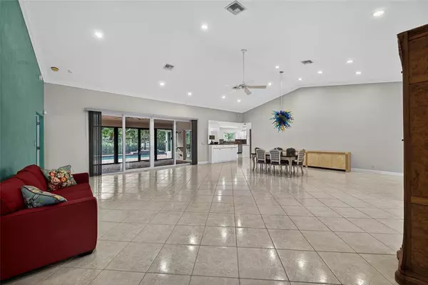 Boca Raton, FL 33498,10405 Canoe Brook Circle