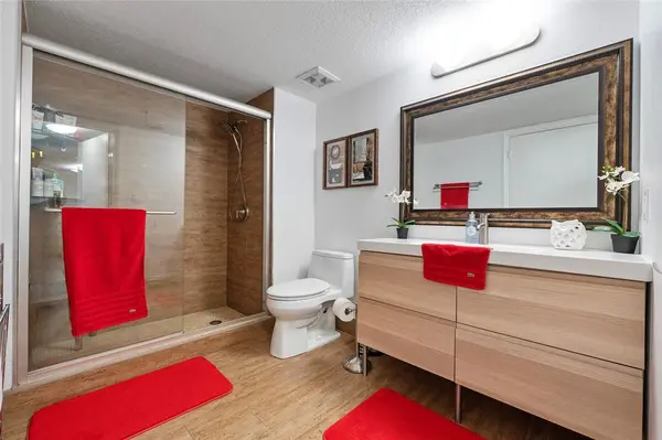 Miami, FL 33132,1800 N BAYSHORE DR #2402