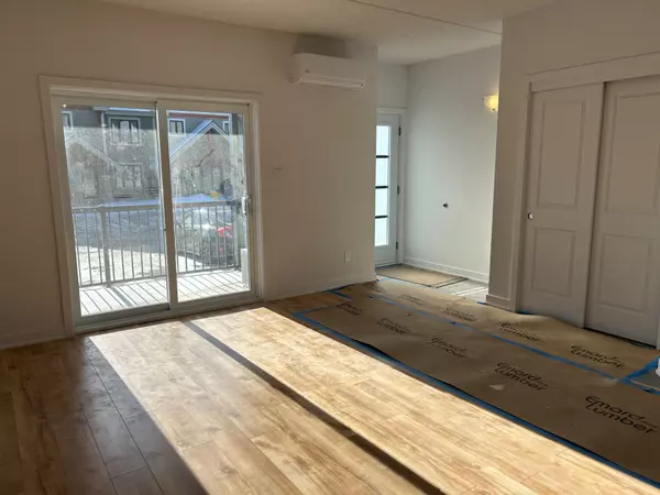 Cornwall, ON K6H 1A2,229 Water ST E #212