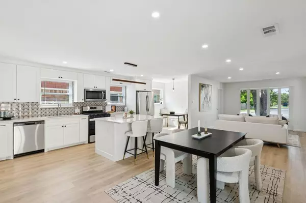 Dallas, TX 75228,8566 Sweetwood Drive