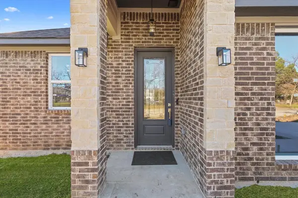 Haltom City, TX 76117,5940 Wall Avenue