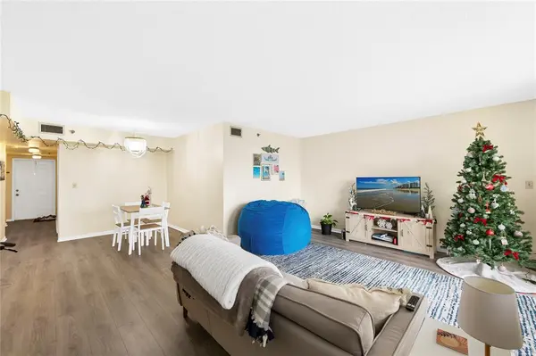 Davie, FL 33328,3150 W Rolling Hills Cir #603