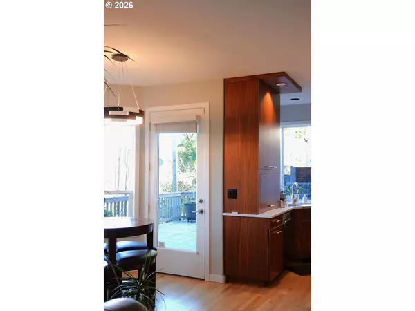 West Linn, OR 97068,2370 MICHAEL DR