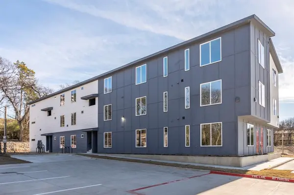 Dallas, TX 75215,948 S Corinth Street #1