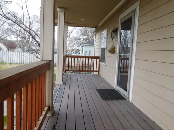 Milton Freewater, OR 97862,214 NW 5TH AVE