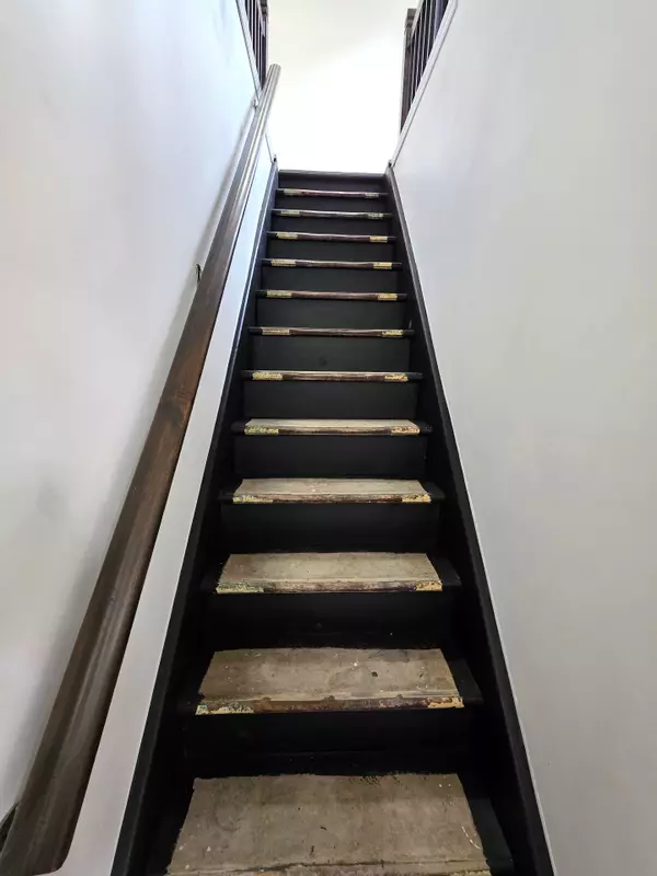 Toronto C10, ON M4P 2H9,2519 Yonge ST #2nd Floor