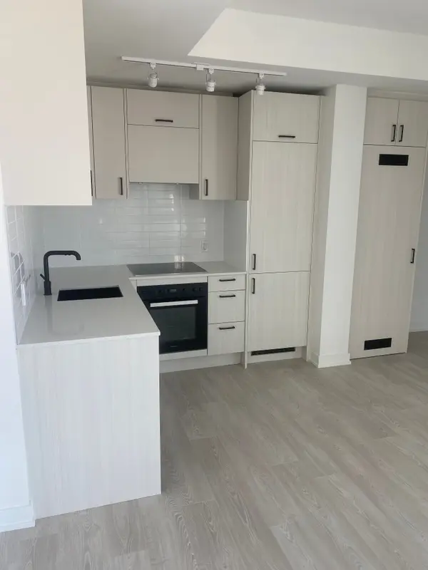 1 Quarrington LN #2612, Toronto C13, ON M3C 0S4