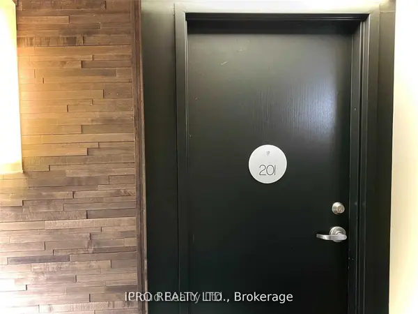 Barrie, ON L4N 7R6,75 Ellen ST #201