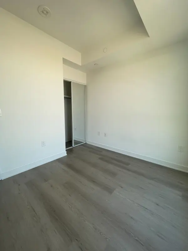 Brampton, ON L7A 5L5,40 Lagerfeld DR #1701