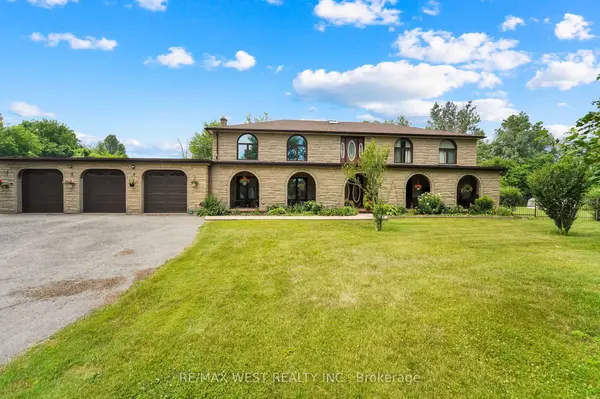 805 Centre RD, Hamilton, ON L8B 1M4