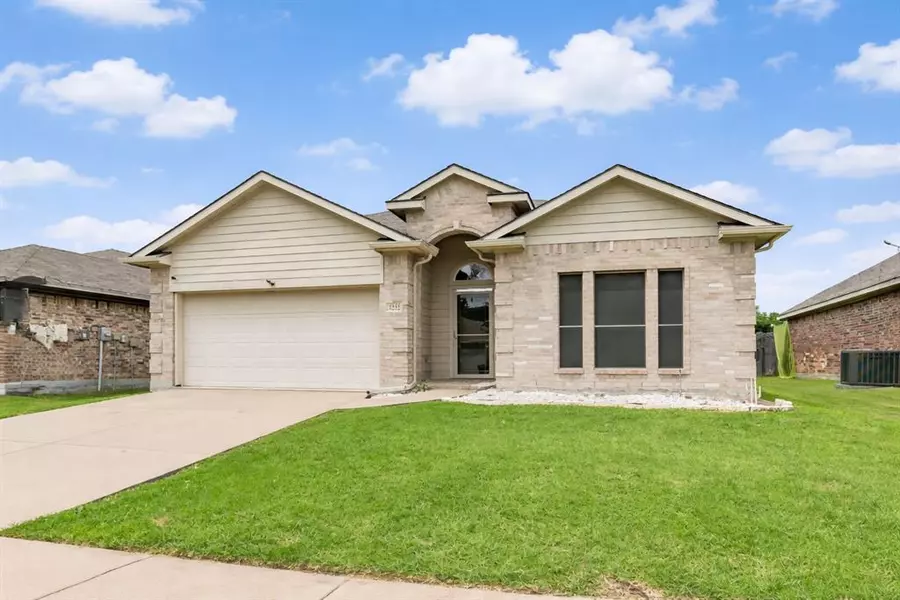 3232 Florian Lane, Fort Worth, TX 76108