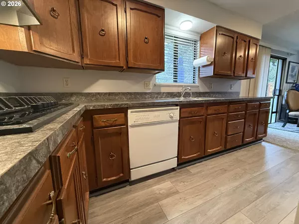 Myrtle Point, OR 97458,1005 Maple ST