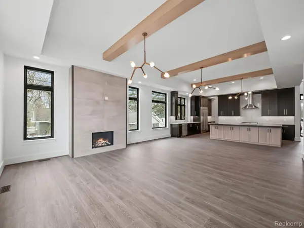 Rochester, MI 48307,1220 N Pine ST