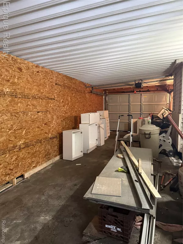 Ann Arbor, MI 48104,2468 Fernwood AVE