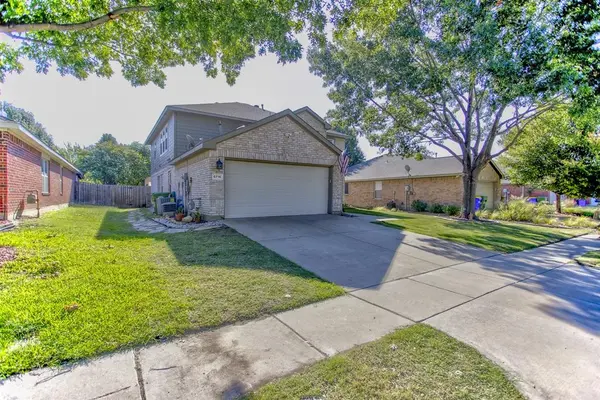 Watauga, TX 76137,6716 Bison Trail