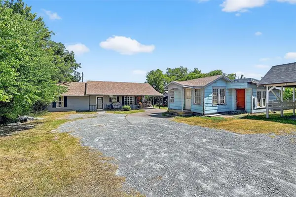Whitewright, TX 75491,602 1/2 W Grand Street