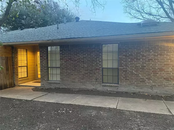 Dallas, TX 75229,3035 Allister Street