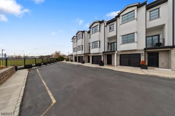 2 Harbor Front Plz, Elizabeth City, NJ 07206