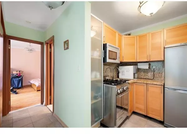 Brooklyn, NY 11235,1213 Avenue  Z #F33