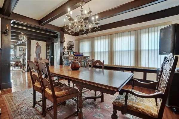 Far Rockaway, NY 11691,1050 Dickens ST