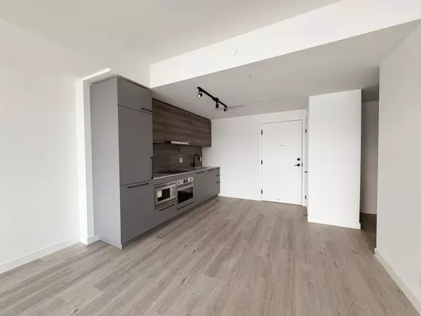 Toronto E02, ON M4L 0B7,1050 Eastern AVE #1404