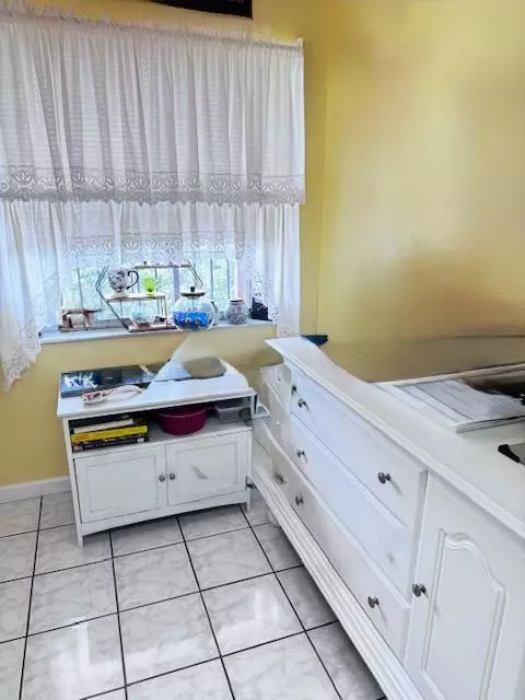 Margate, FL 33063,7320 Lake Circle Dr #407