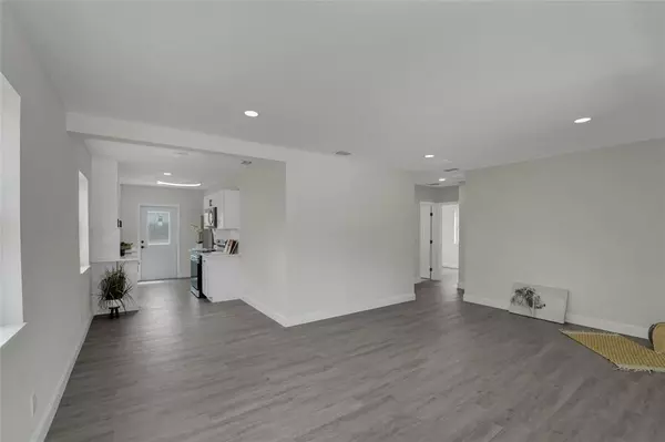 Fort Lauderdale, FL 33311,1532 NW 1st Ave