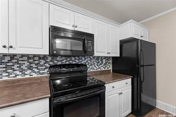 Saskatoon, SK S7M 3Y7,715 Hart ROAD #304