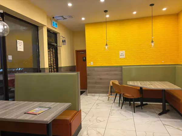 London East, ON N5V 2Z4,1631 oxford ST E #1