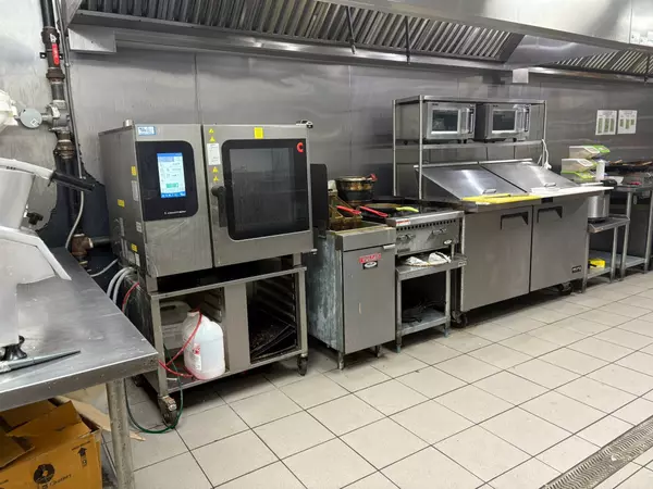 London East, ON N5V 2Z4,1631 oxford ST E #1