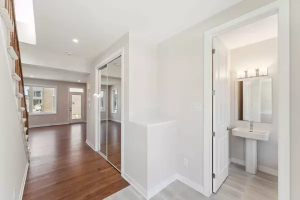 Barrhaven, ON K0A 2Z0,356 Peninsula RD