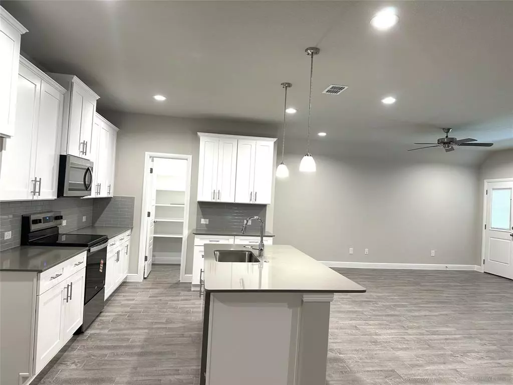 Mansfield, TX 76063,211 Tristan Street