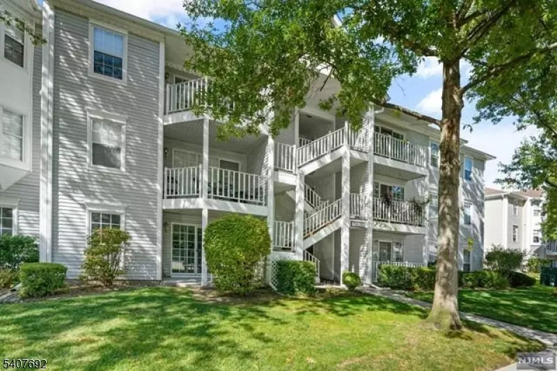 Mahwah Twp., NJ 07430,181 Linden St #181