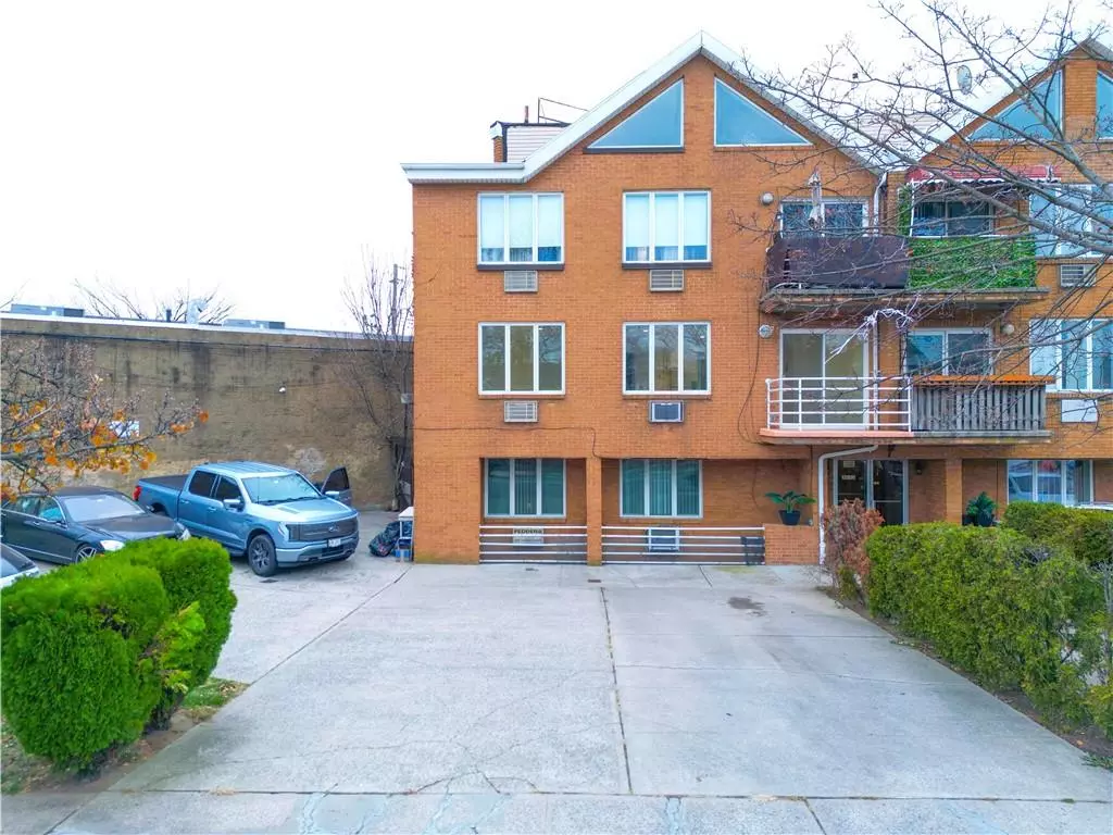 Brooklyn, NY 11234,2022 East 53rd ST #1D