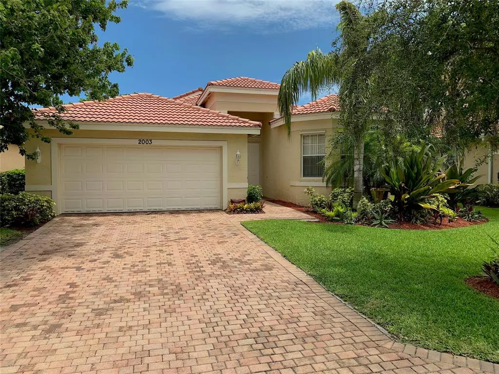 Vero Beach, FL 32962,2003 Grey Falcon Cir SW