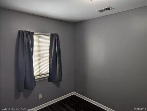 Pontiac, MI 48340,145 W Chicago AVE