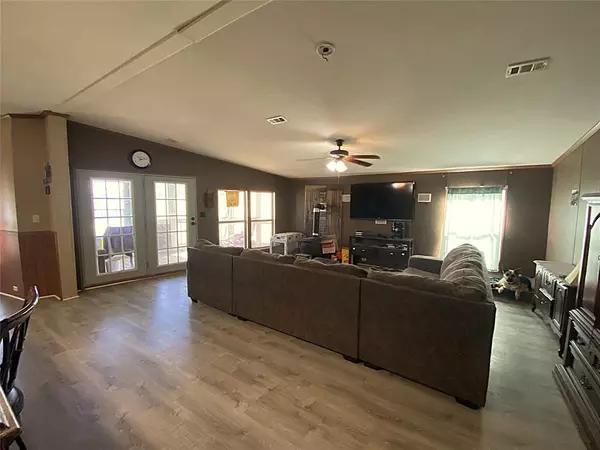 Burkett, TX 76828,181 Mountain Street