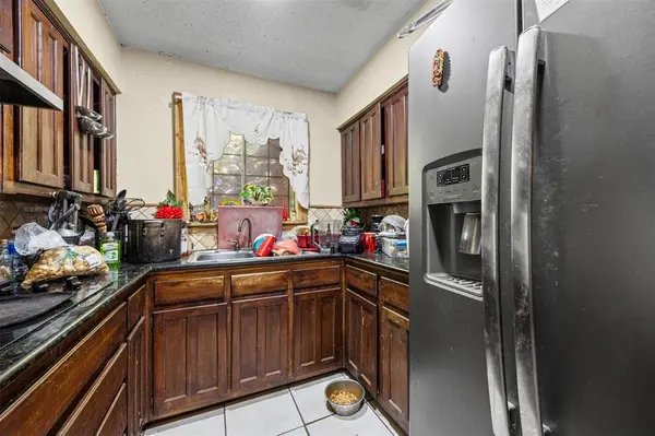 1152 Elva Warren Street, Fort Worth, TX 76115