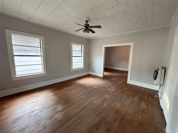 Paris, TX 75460,3024 Bonham Street