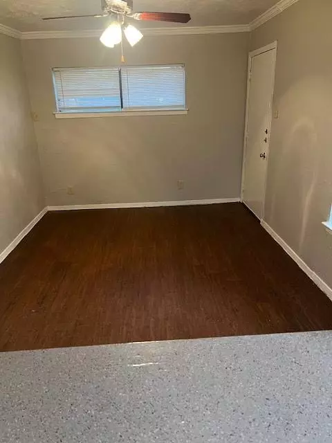 Dallas, TX 75219,4040 Brown Street #9