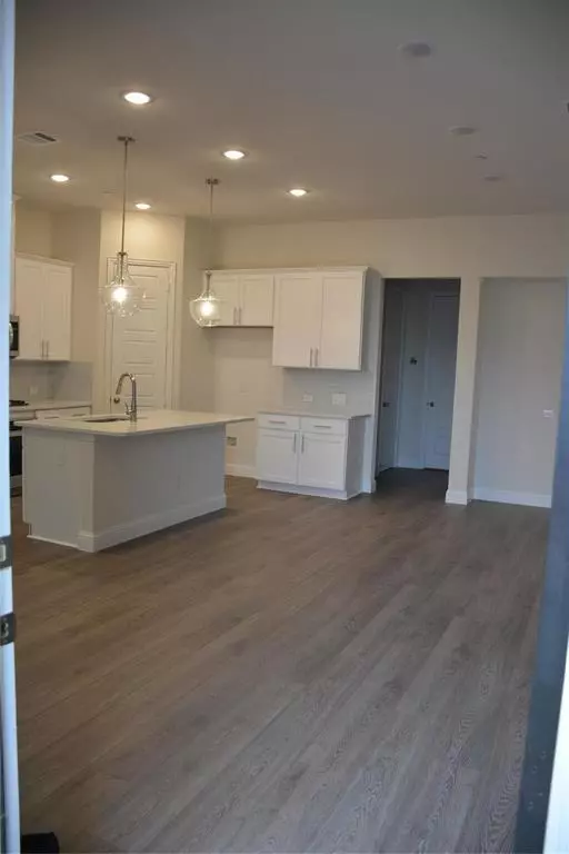 Lewisville, TX 75056,338 Almanor Street